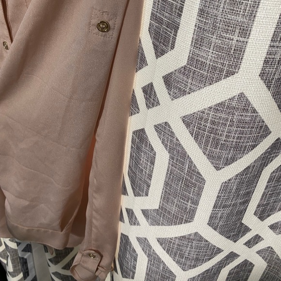 Calvin Klein blush button down with gold buttons and accents - Picture 4 of 6